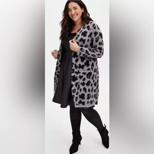 Disney Torrid Cardigan Leopard Minnie Mouse Print 3 Soft Pockets